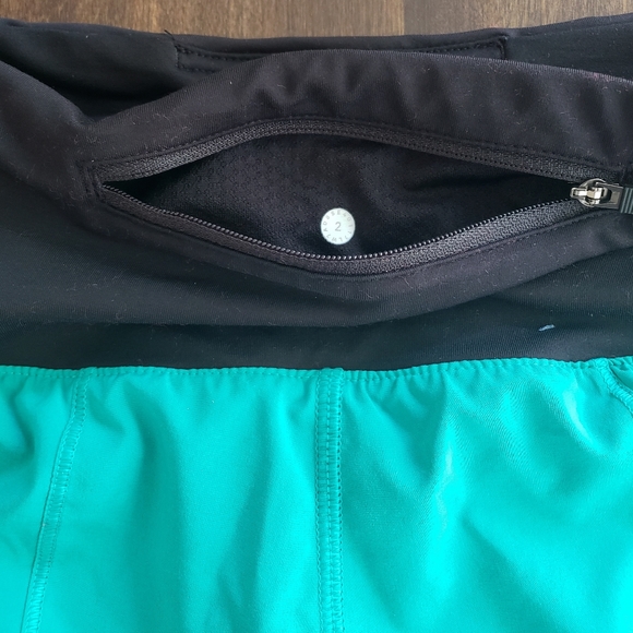 LULULEMON Teal lightweight short - Picture 6 of 9